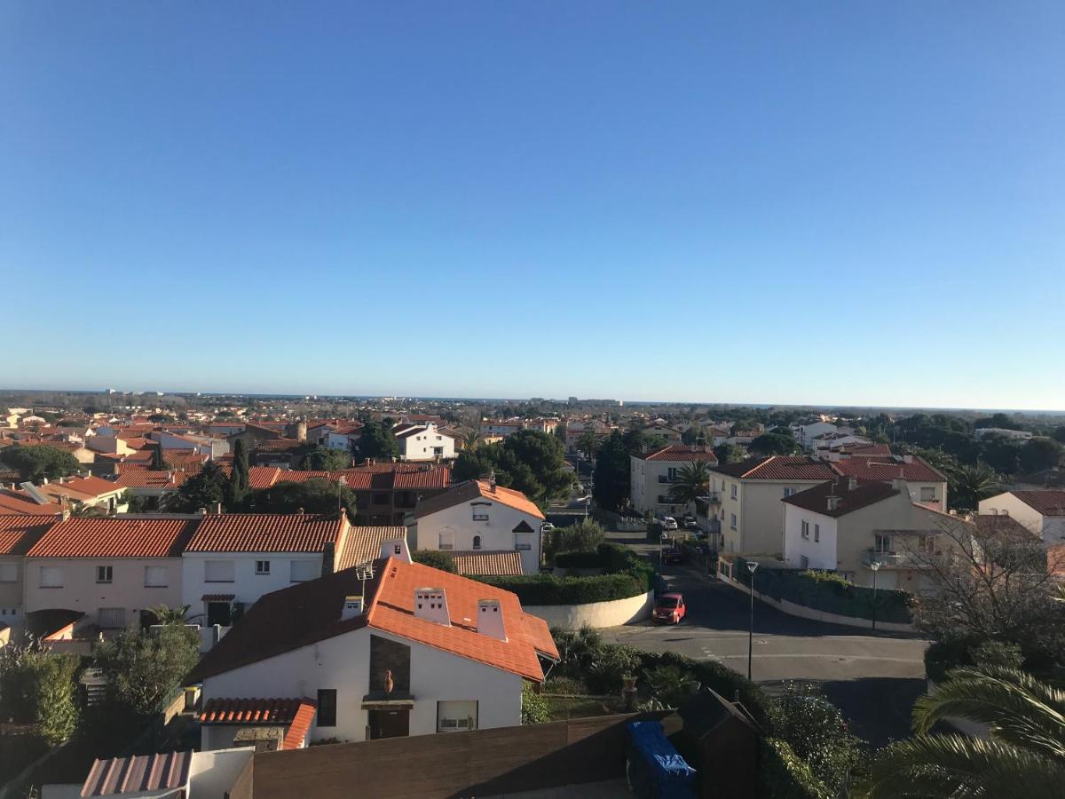 Vue générale sur Saint-Cyprien ou vue de la ville depuis l'hôtel