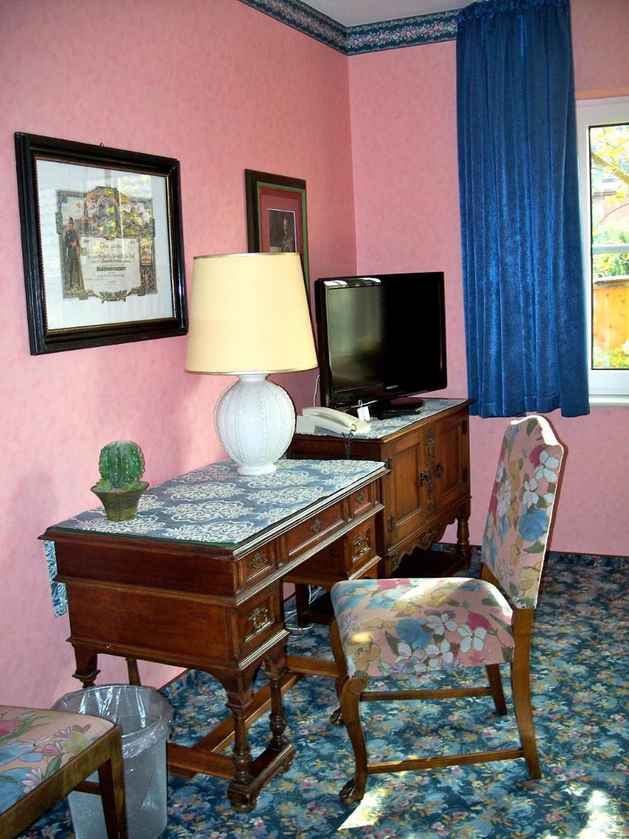 Hotel Barmstedter Hof - Housity