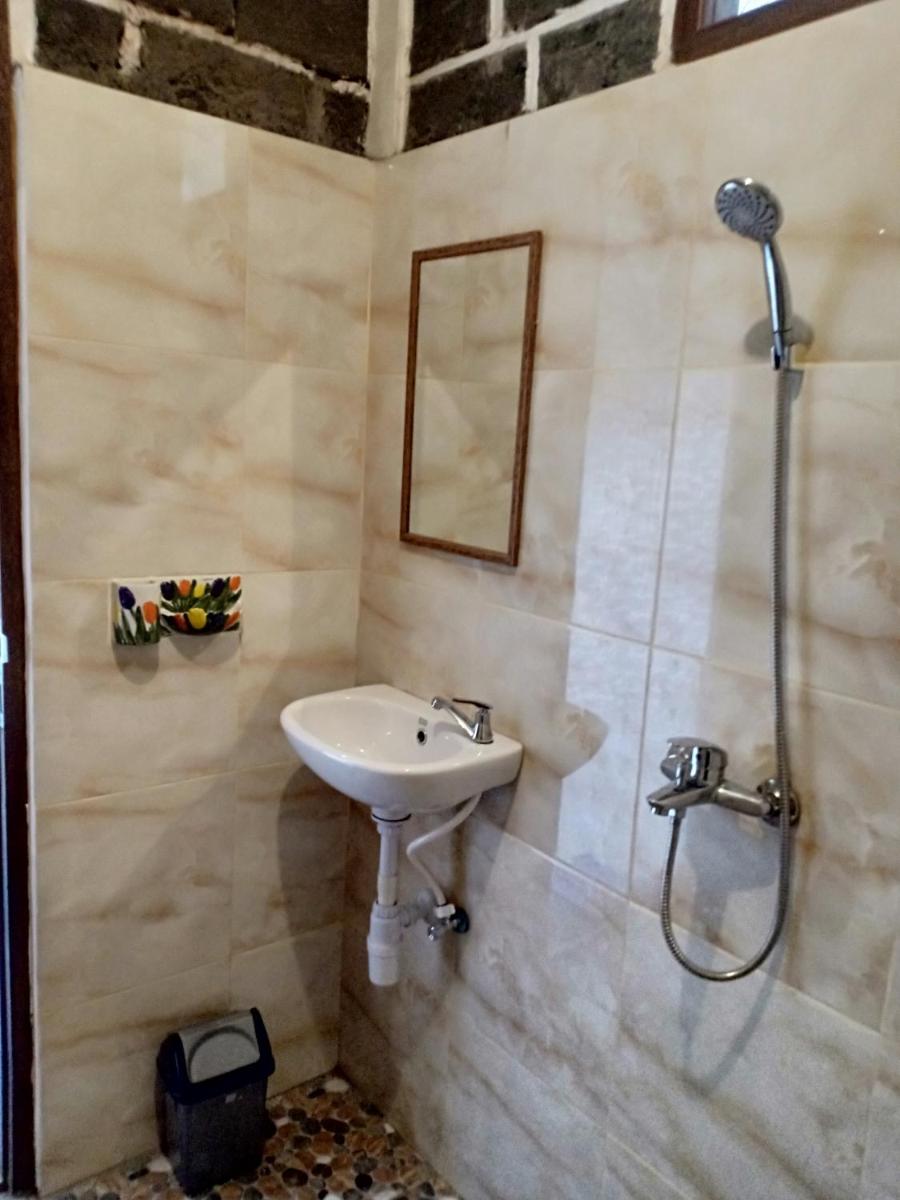 Suitetrails - Gubug Balian Beach Bungalow