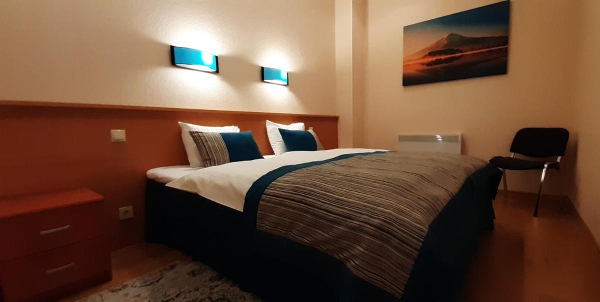 Sky High Hotel Airport 200 meters from the terminal - Housity