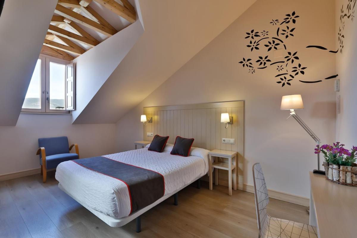 Hostal La Chata by Vivere Stays - Housity