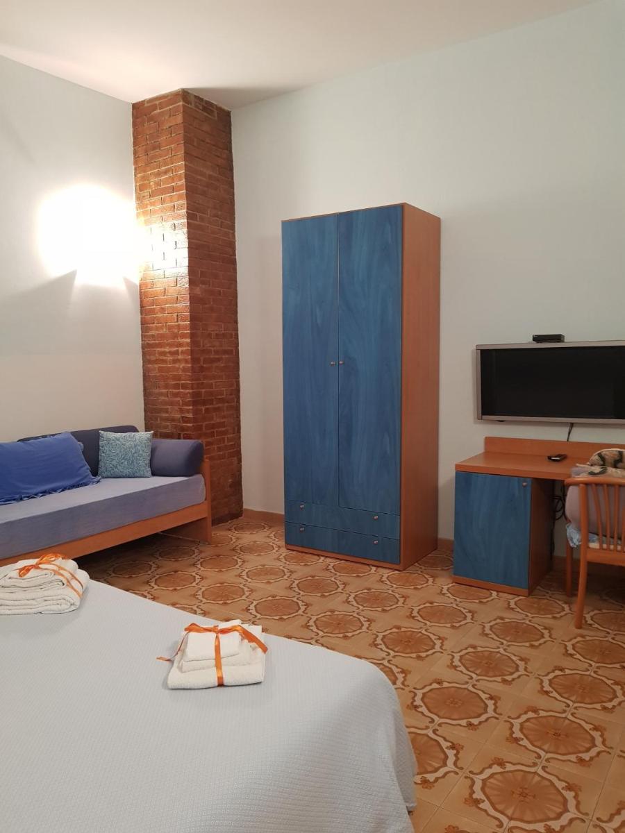 Il Delfino - Housity