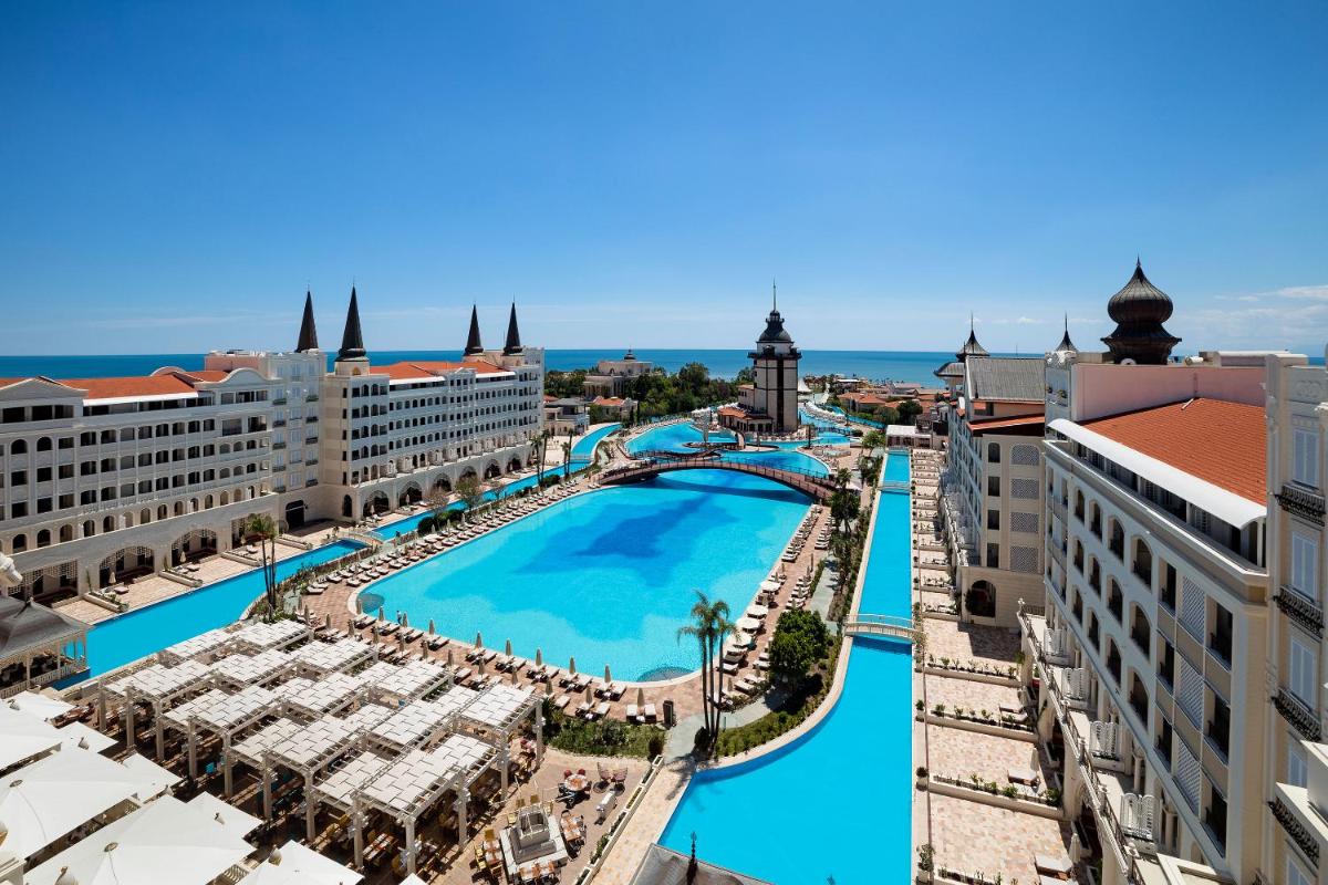 Titanic Mardan Palace - Housity