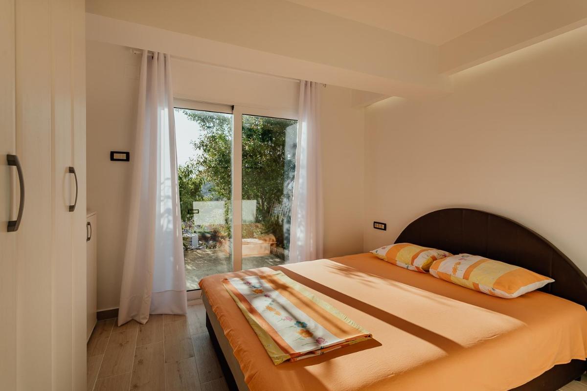 Apartmani Lovor - Housity