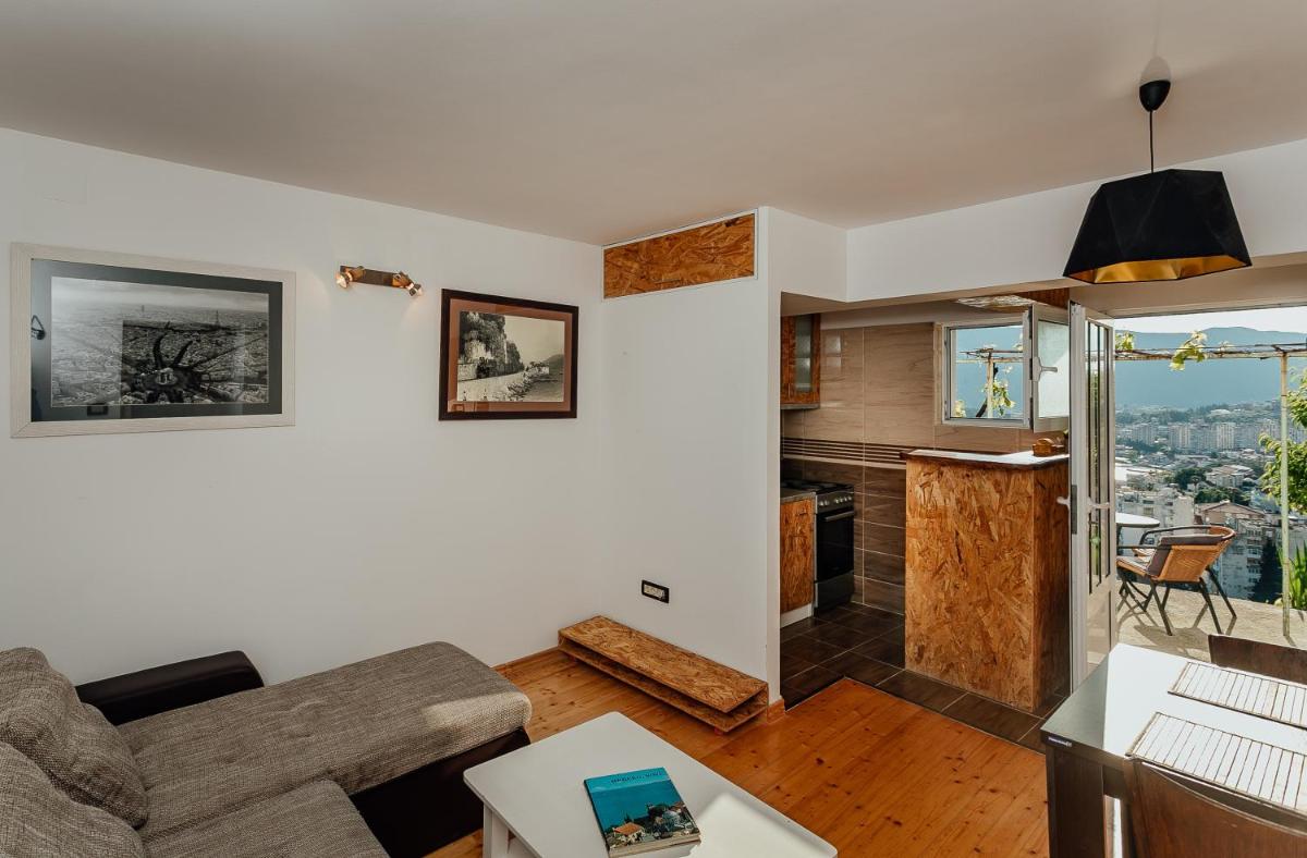 Apartmani Lovor - Housity