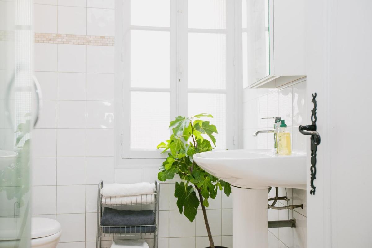 Regina's Banyuls - Spatious apartment next to the beach - Housity