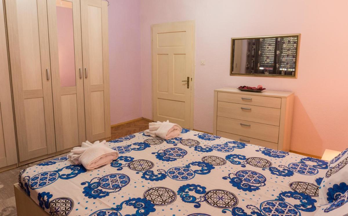 Villa 18 - Housity