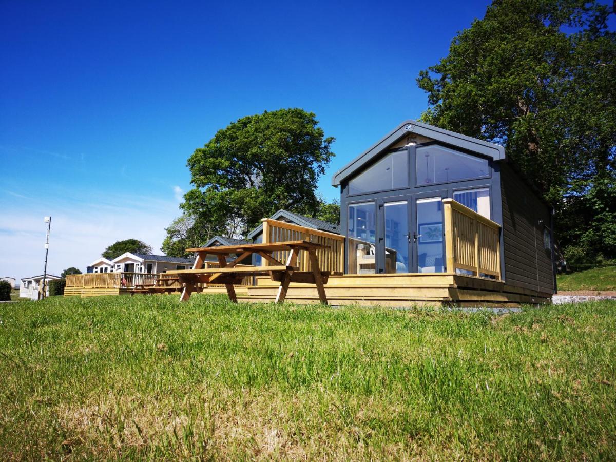 Coed Helen Holiday Park - Housity