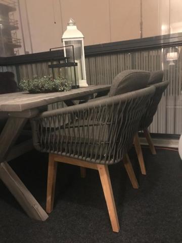 PikkuParlamentti - Housity