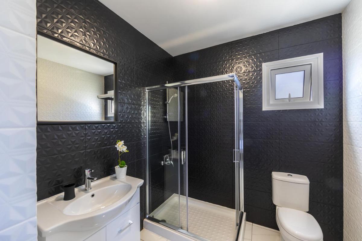 Suitetrails - Protaras Villa Hollywood