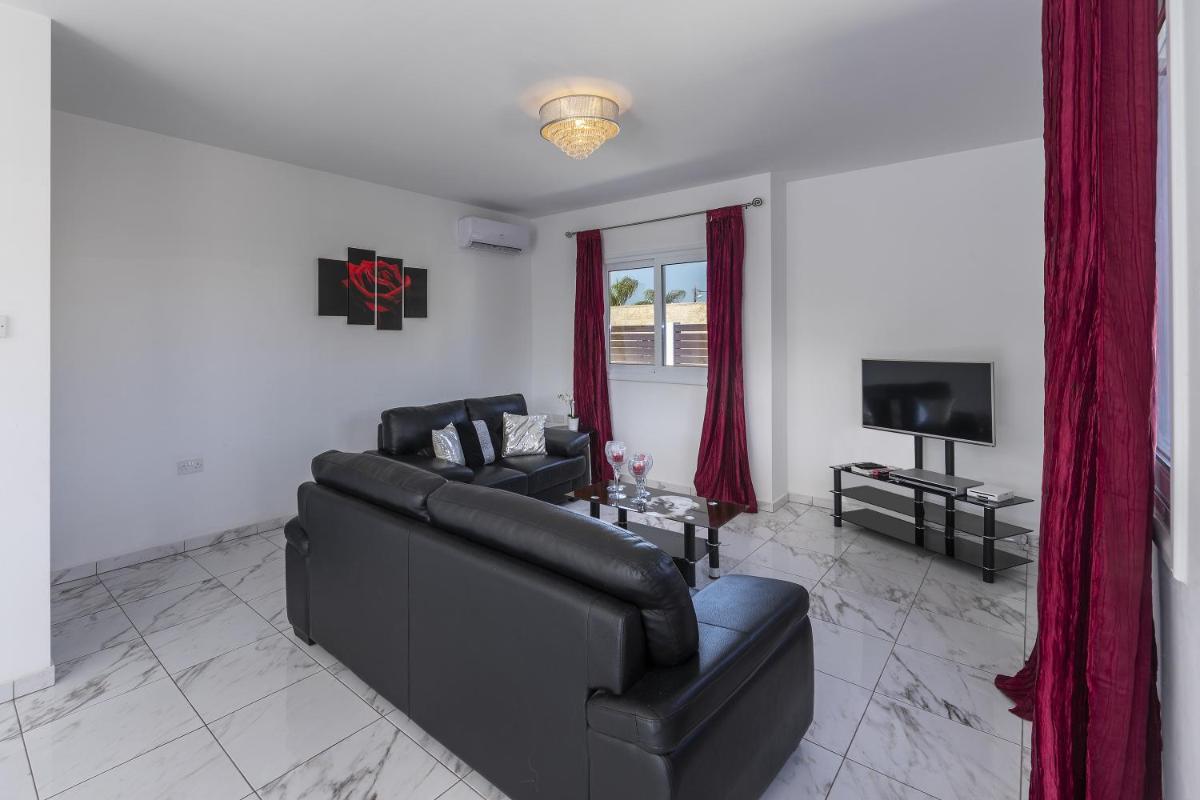 Suitetrails - Protaras Villa Hollywood