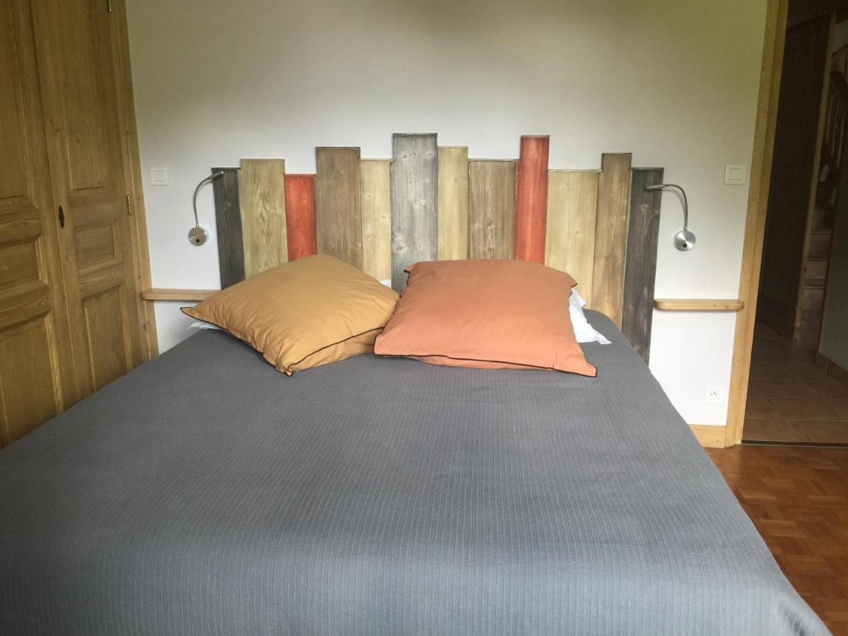 Chambres d'Hôtes Les Pierres Taillées - Housity