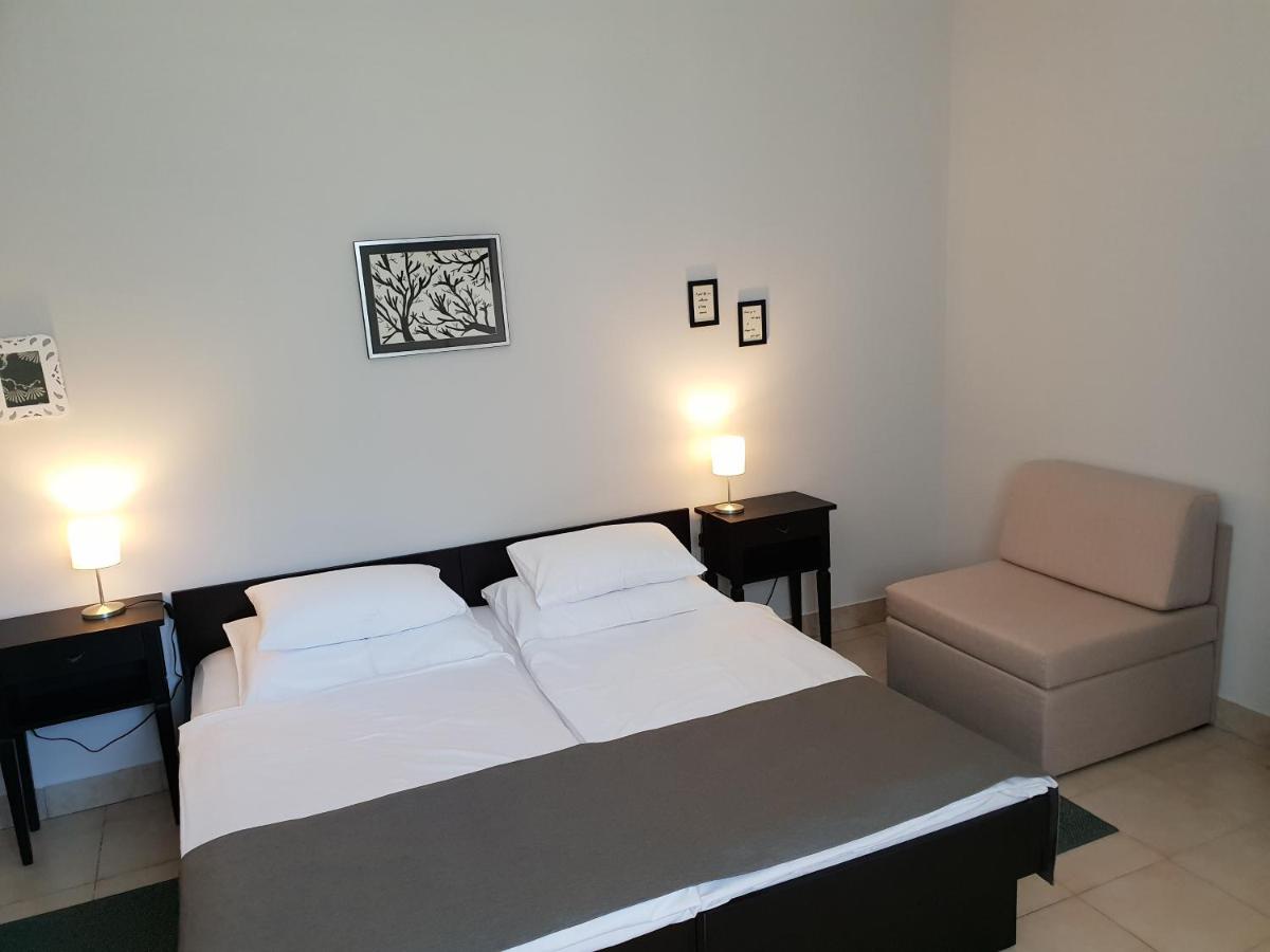 Apartments & rooms MIKLEUS - Housity