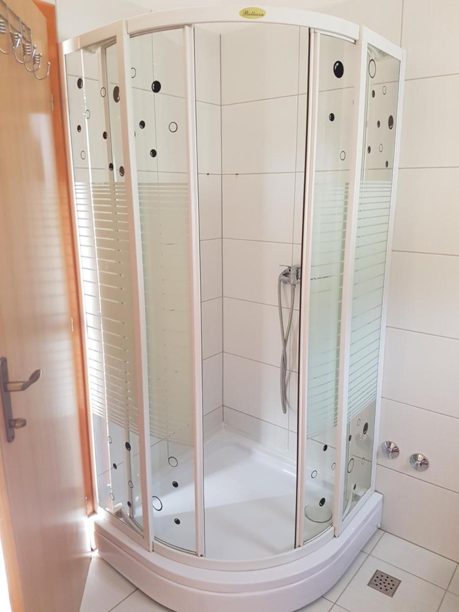 Apartments and rooms Niki 2 - Hizvo