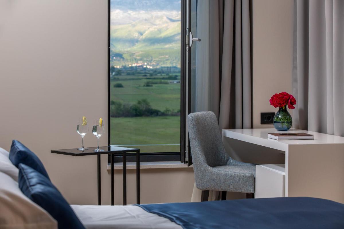 Corona B&B - Housity