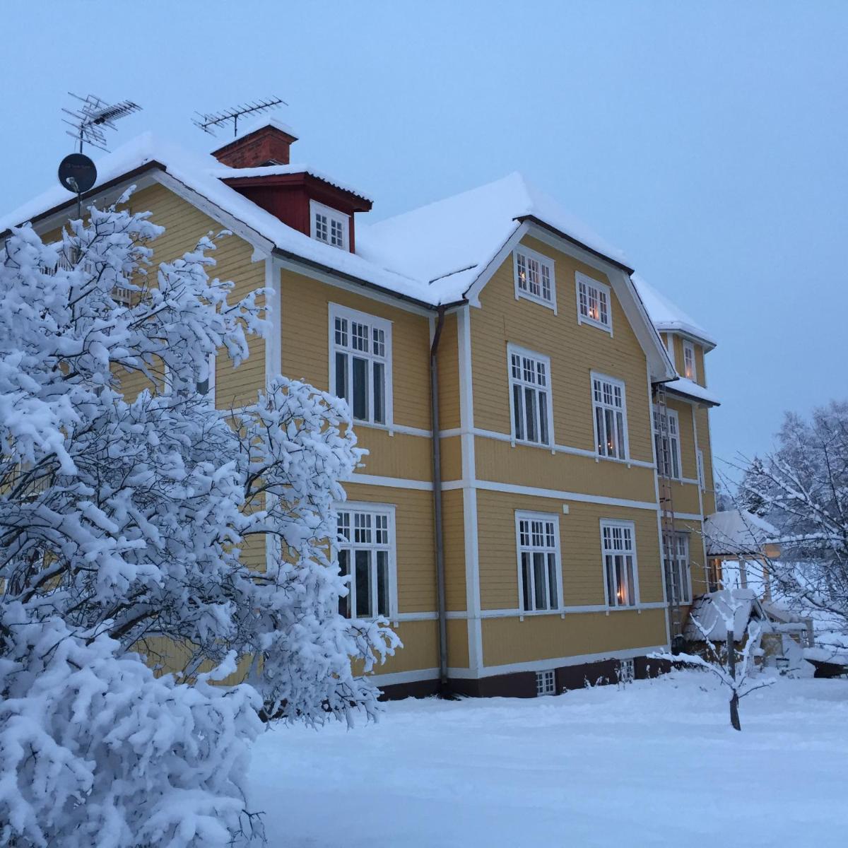 STF Tre Björnar B&B - Housity