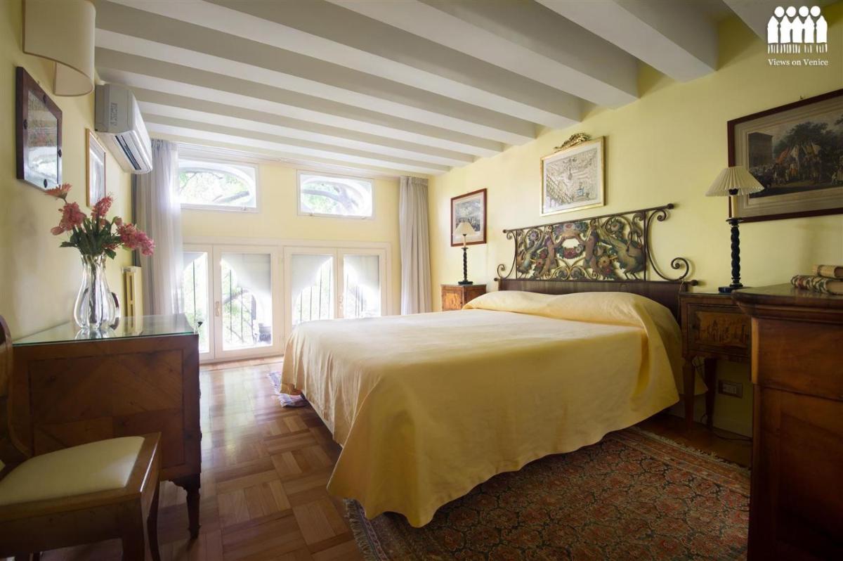Ca' Cerchieri Mezzanine - Housity