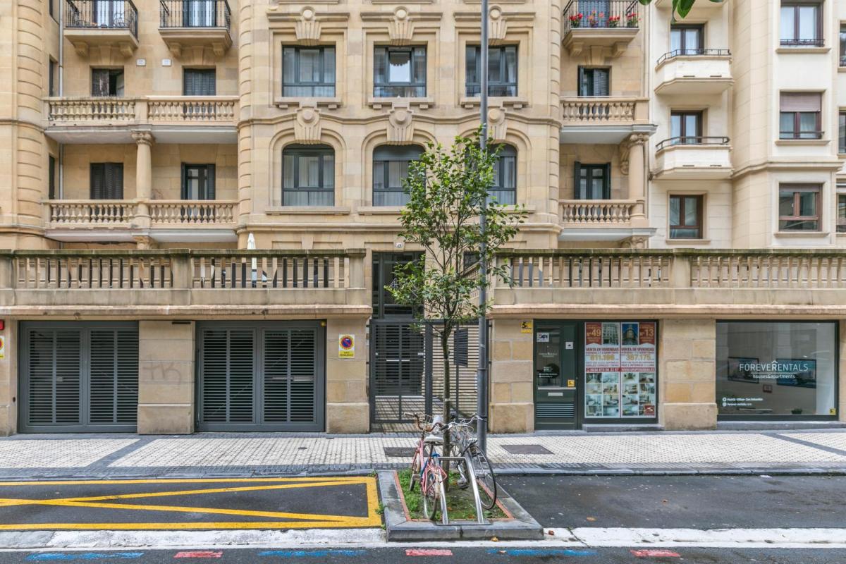 Zurriola Suites by Forever Rentals - Housity