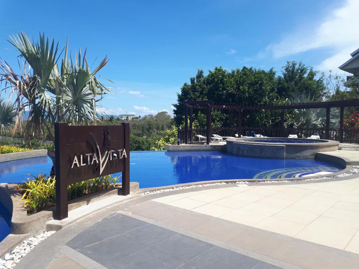 Unit 306 Alta Vista de Boracay by David - Housity