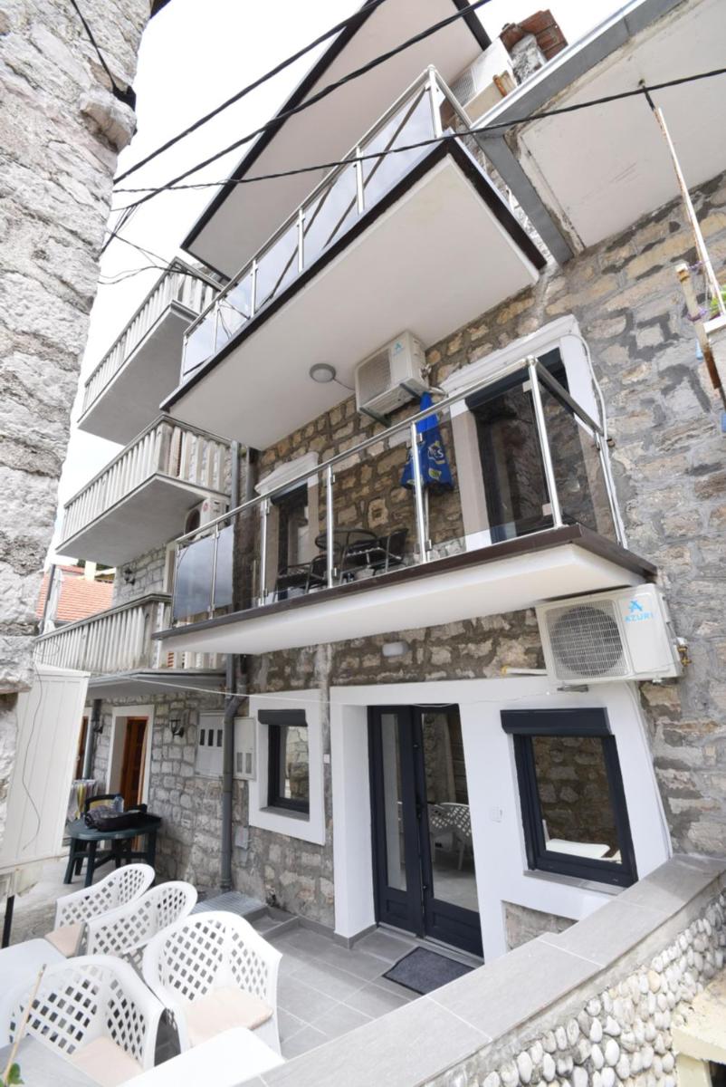 House by The Sea - Housity