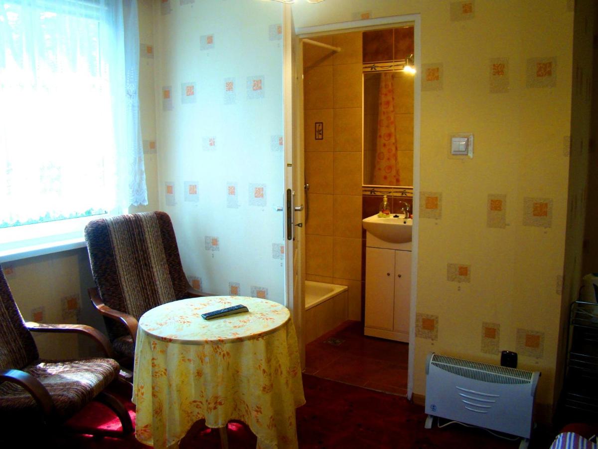 OŚRODEK WYPOCZYNKOWY OAZA - Housity