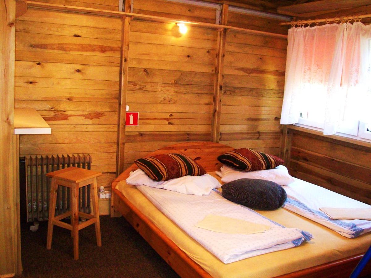 OŚRODEK WYPOCZYNKOWY OAZA - Housity