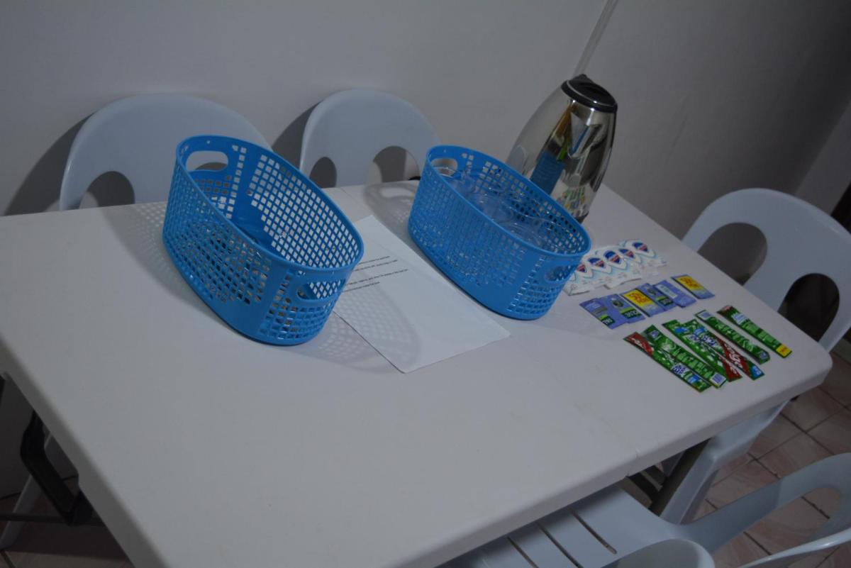 Barakada Budget Room - Housity