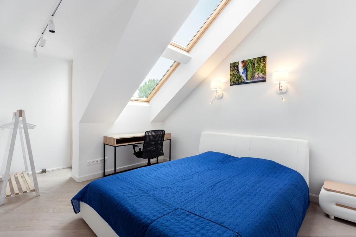 Suitetrails - Luxurious Kaunas Basilica Apartment in Old Town by Urban Rent