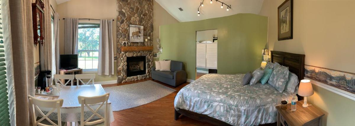 Rock Pointe Ranch - Housity