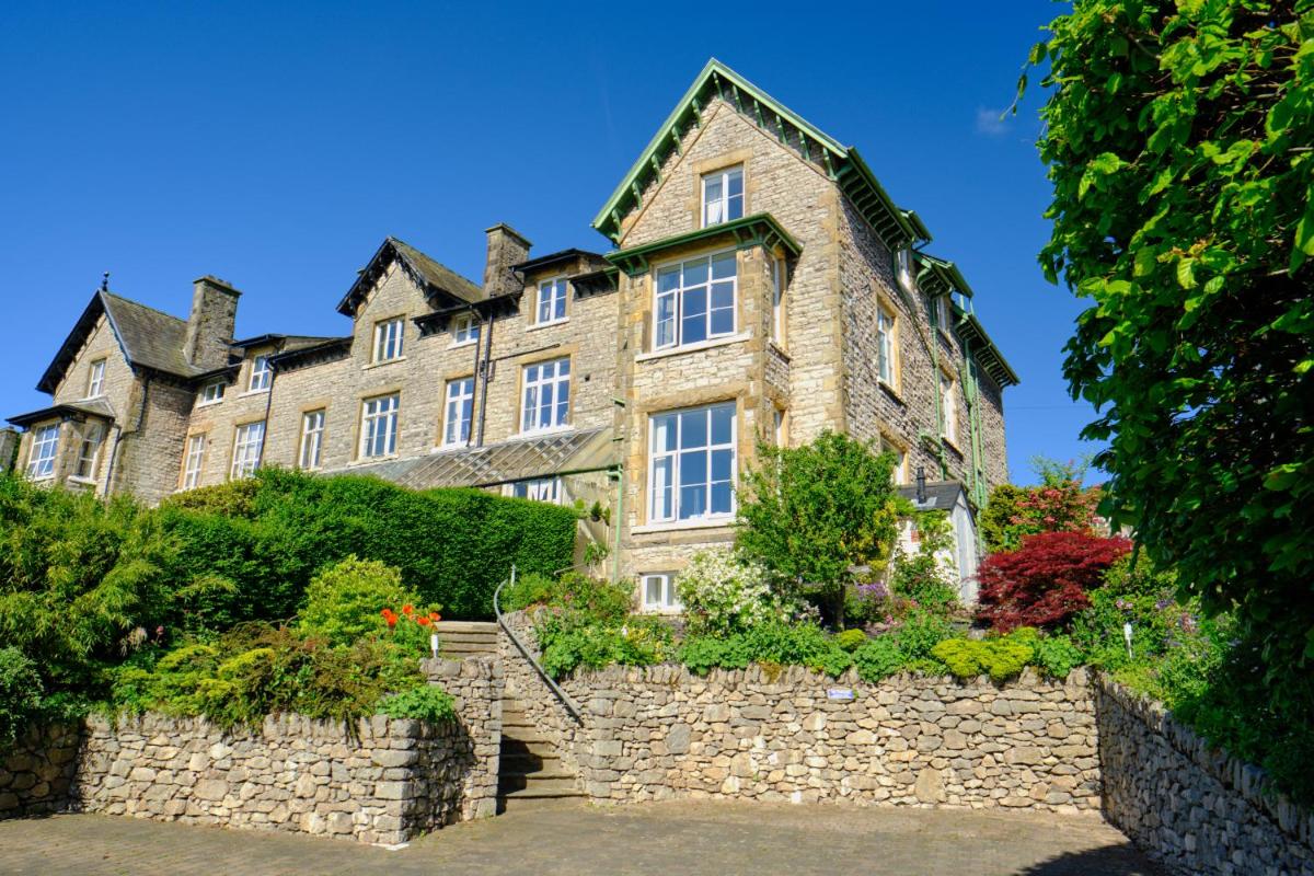 Corner Beech House - Housity
