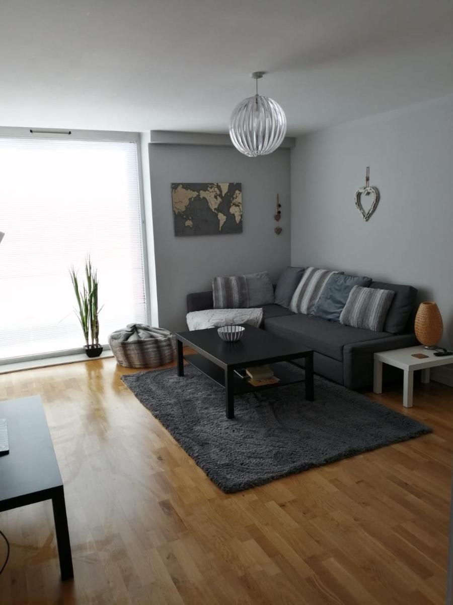 Highcross Deluxe Apartment - Housity