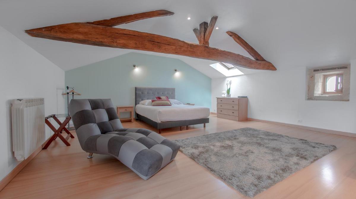 Holiday Home for 10 Guests With Pool Spa and Sauna - Housity