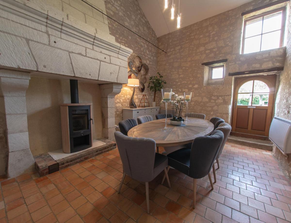 Holiday Home for 10 Guests With Pool Spa and Sauna - Housity
