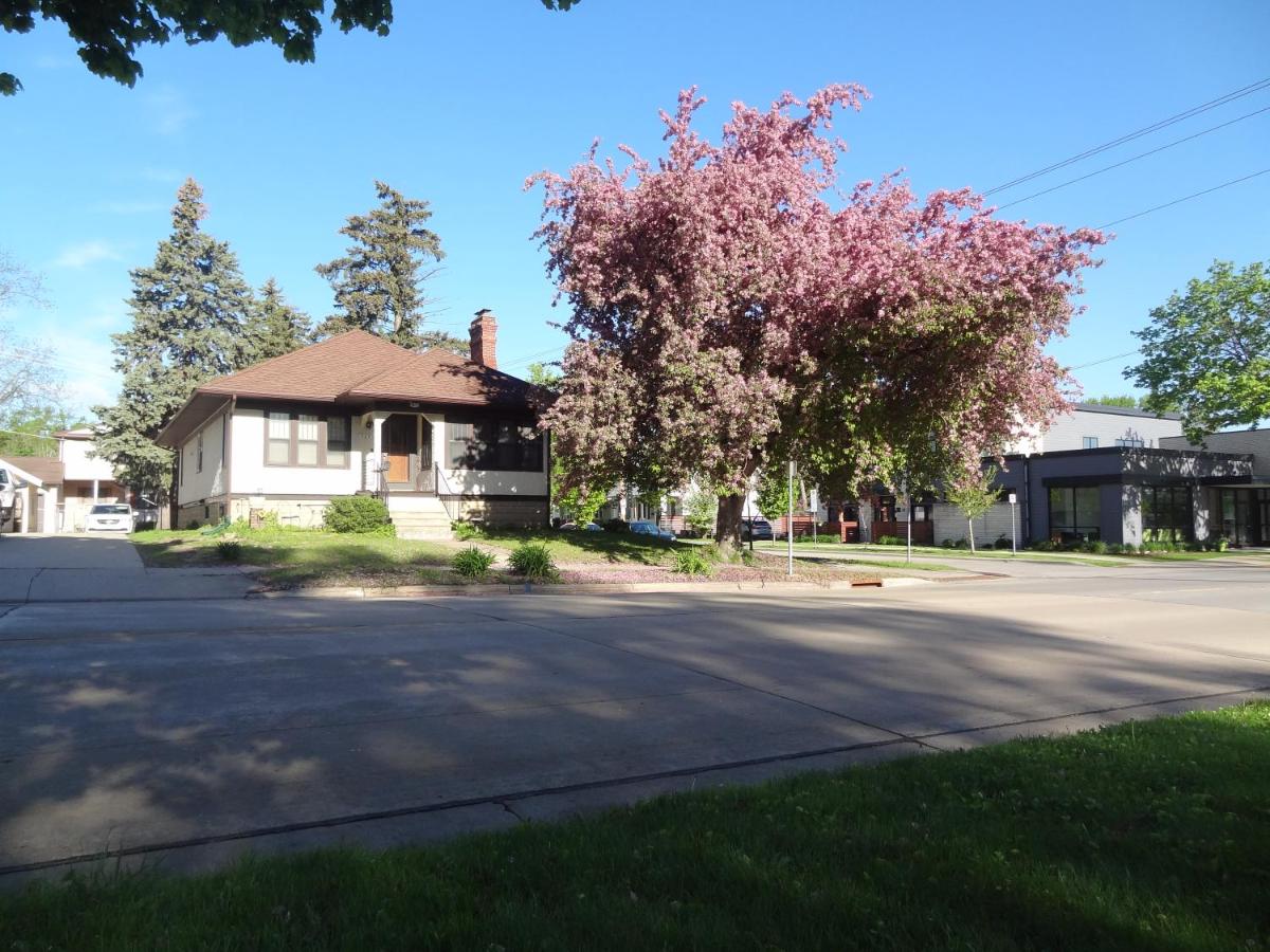 Covered By Faith Rentals Downtown -Family House - Housity