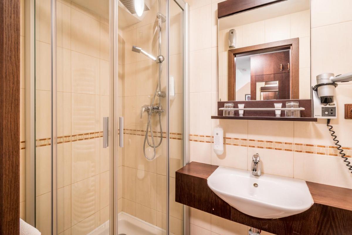 Hotel U Hejtmana Šarovce - Housity