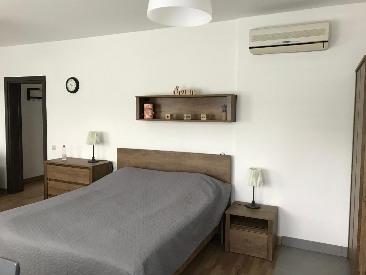 Grocka Apartmani & rooms - Housity