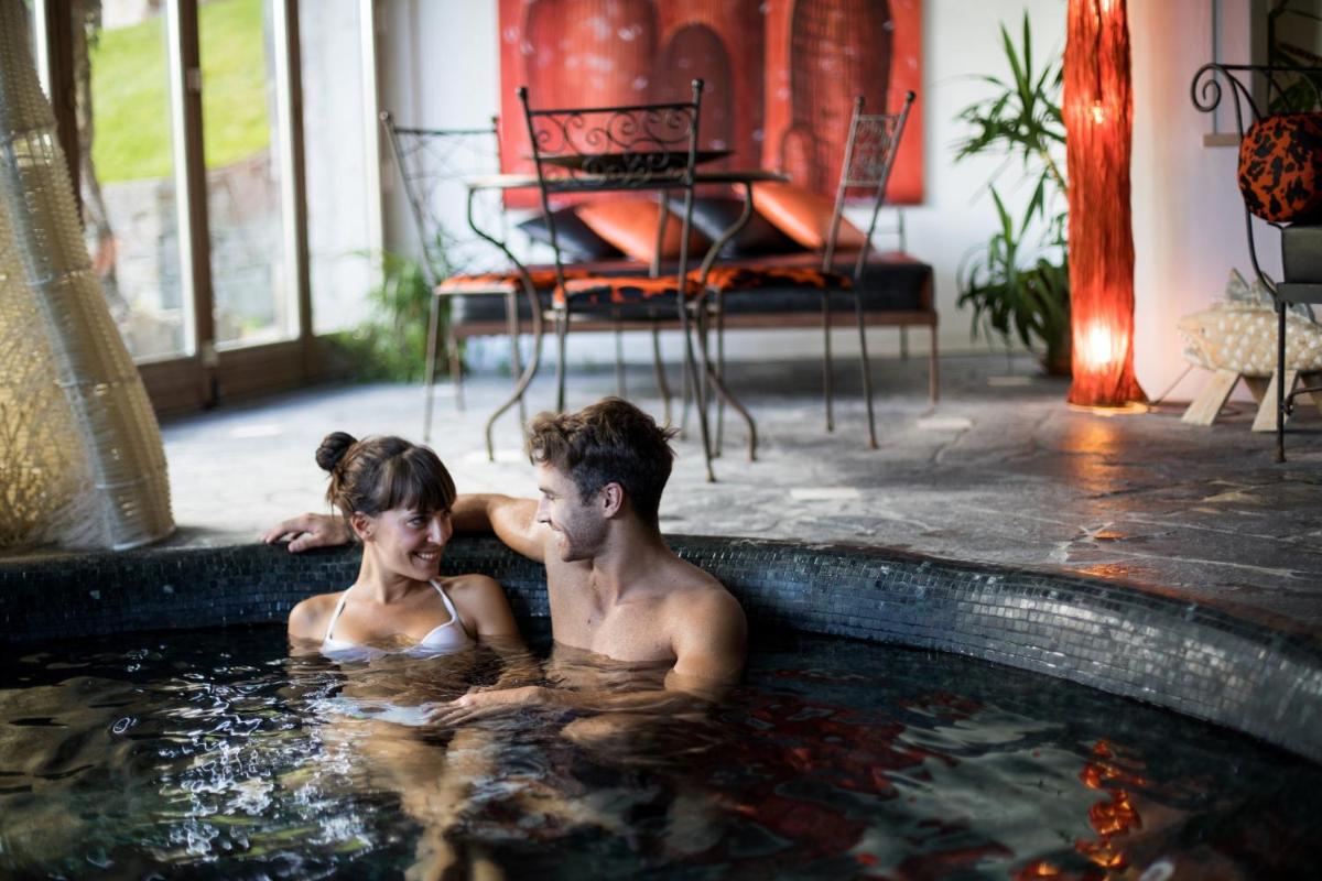 Romantik Hotel Turm - Housity
