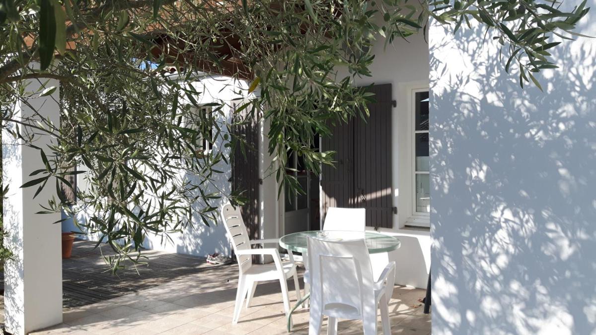 OLERON LA FLEUR DE SEL - Housity
