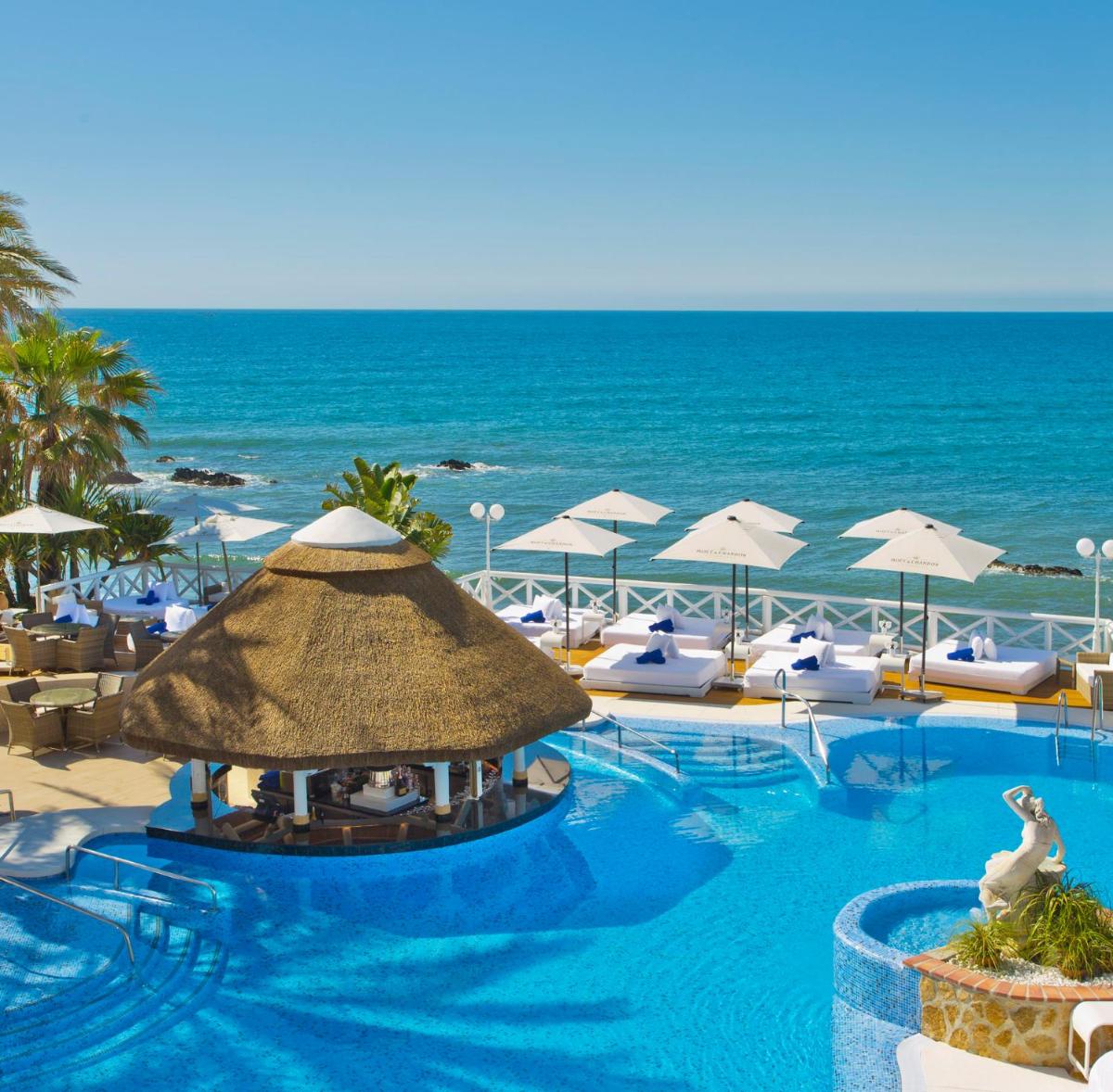 Piscina en o cerca de El Oceano Beach Hotel Adults only recommended
