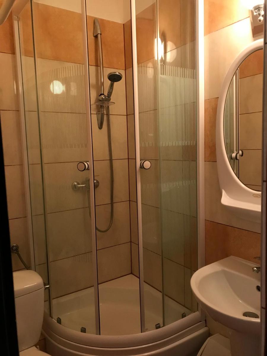 Zajazd Dajana - Housity