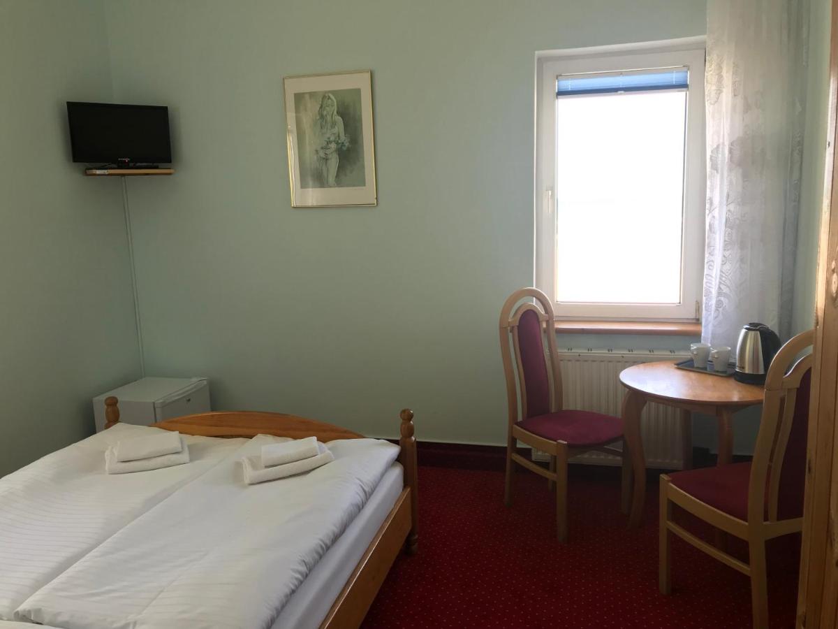 Zajazd Dajana - Housity