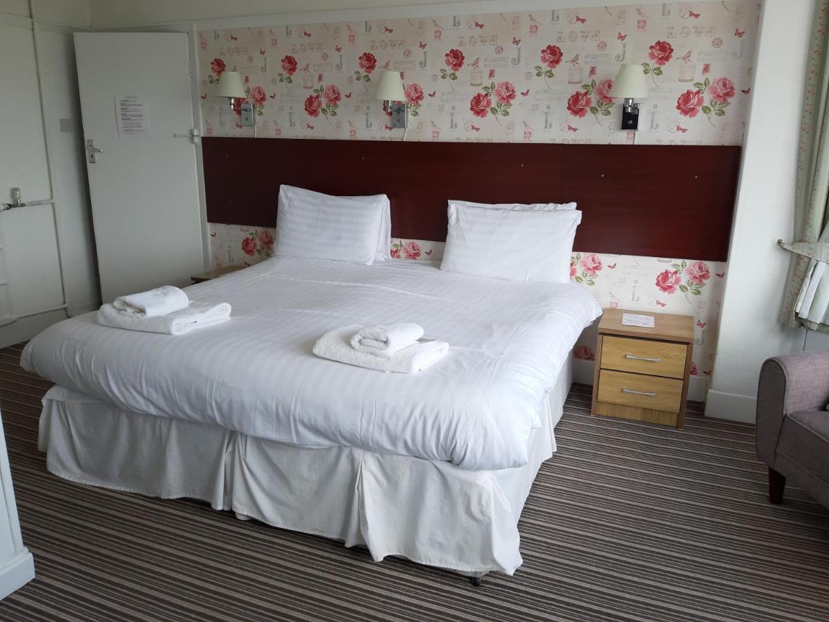North Parade Seafront Accommodation - Housity
