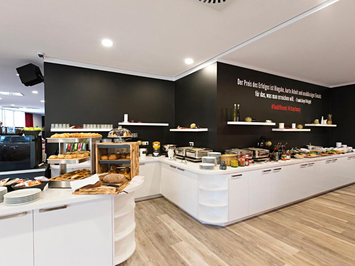 DORMERO Hotel Roth - Housity