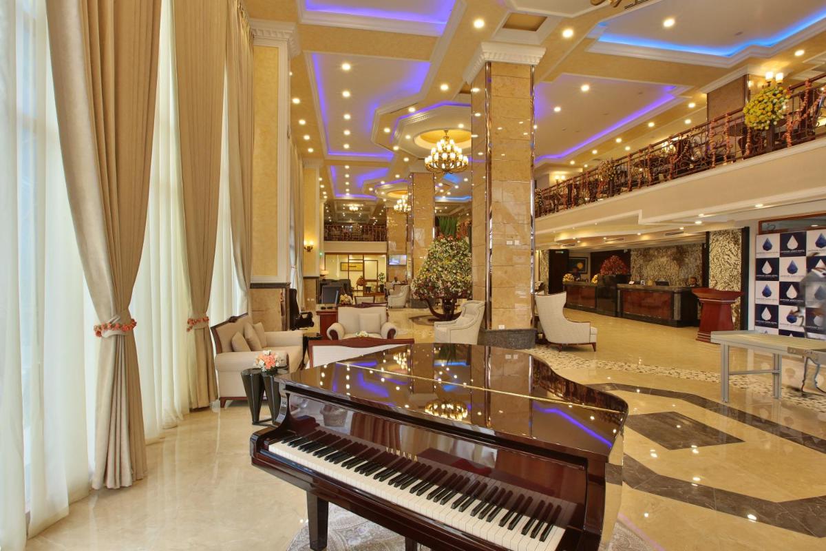 Sapphire Addis - Housity