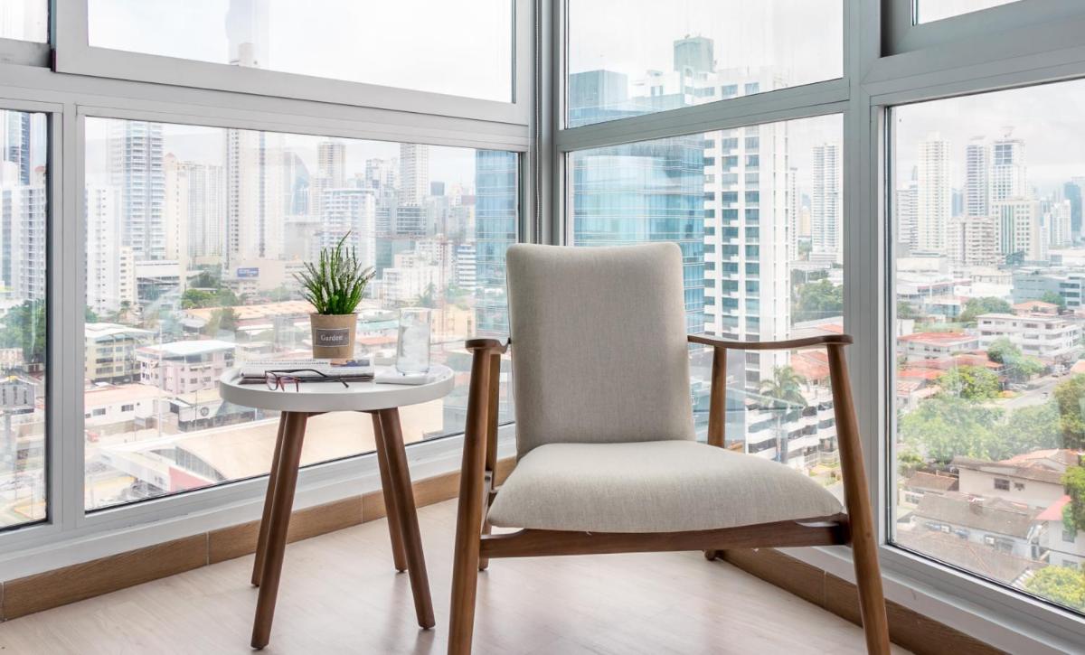 New Modern City View Apartment - PH Quartier Del Mar - Housity