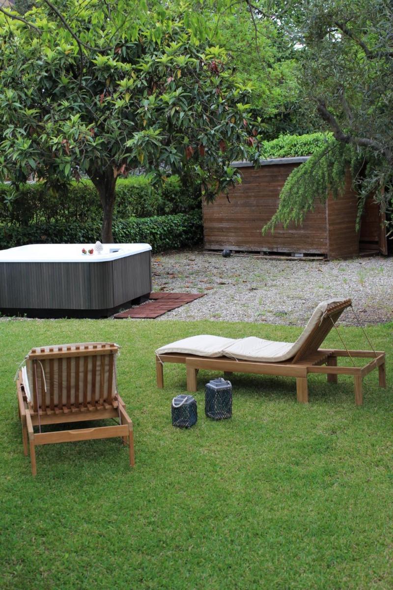 Etna Rose - Housity