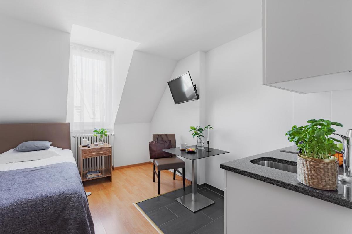 Swiss Star Aussersihl - Self Check-In - Housity