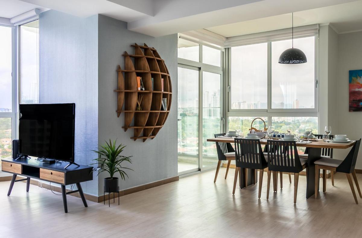 New Modern City View Apartment - PH Quartier Del Mar - Housity
