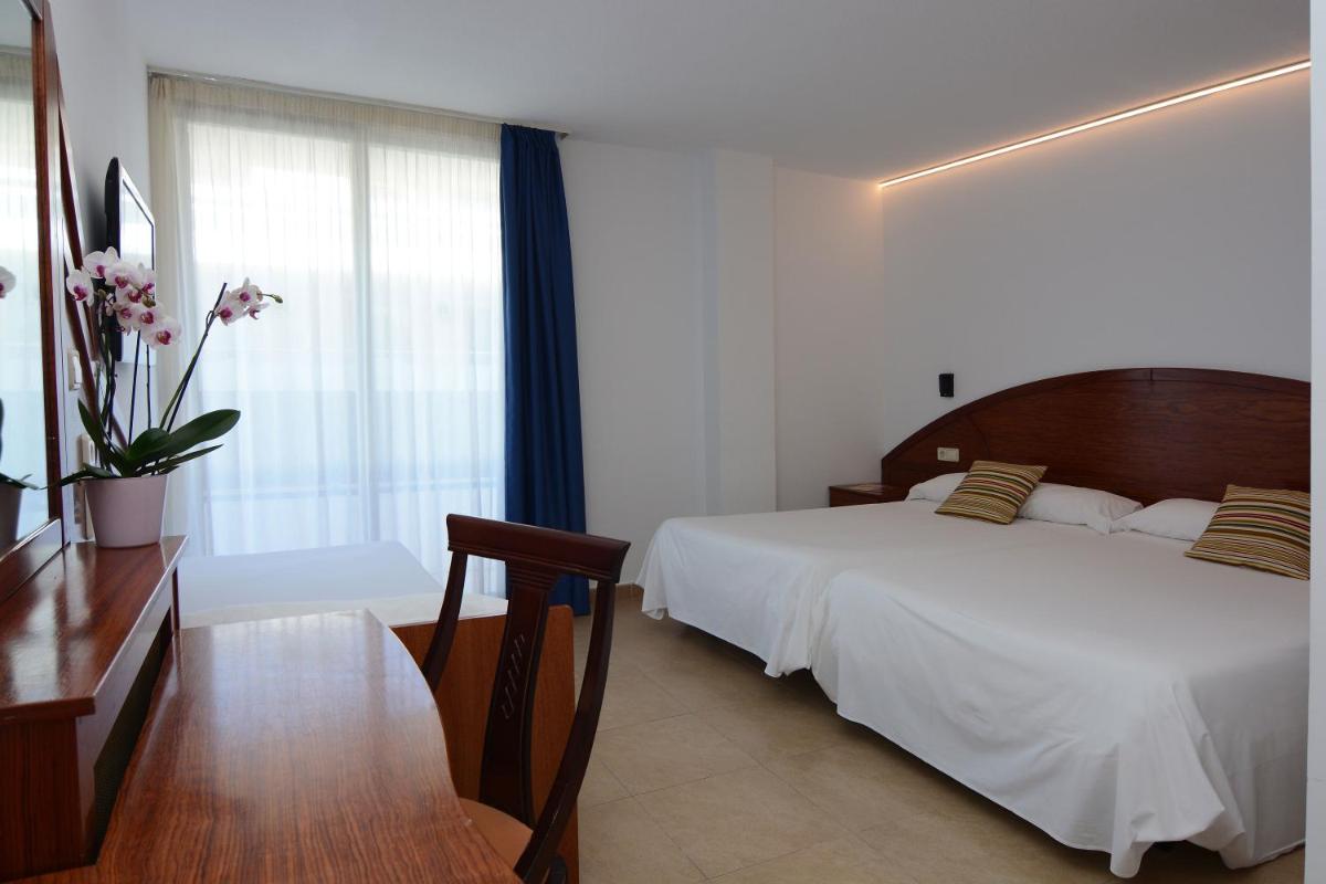 Cama o camas de una habitación en Don Angel & SPA & Padel- Adults Recommended