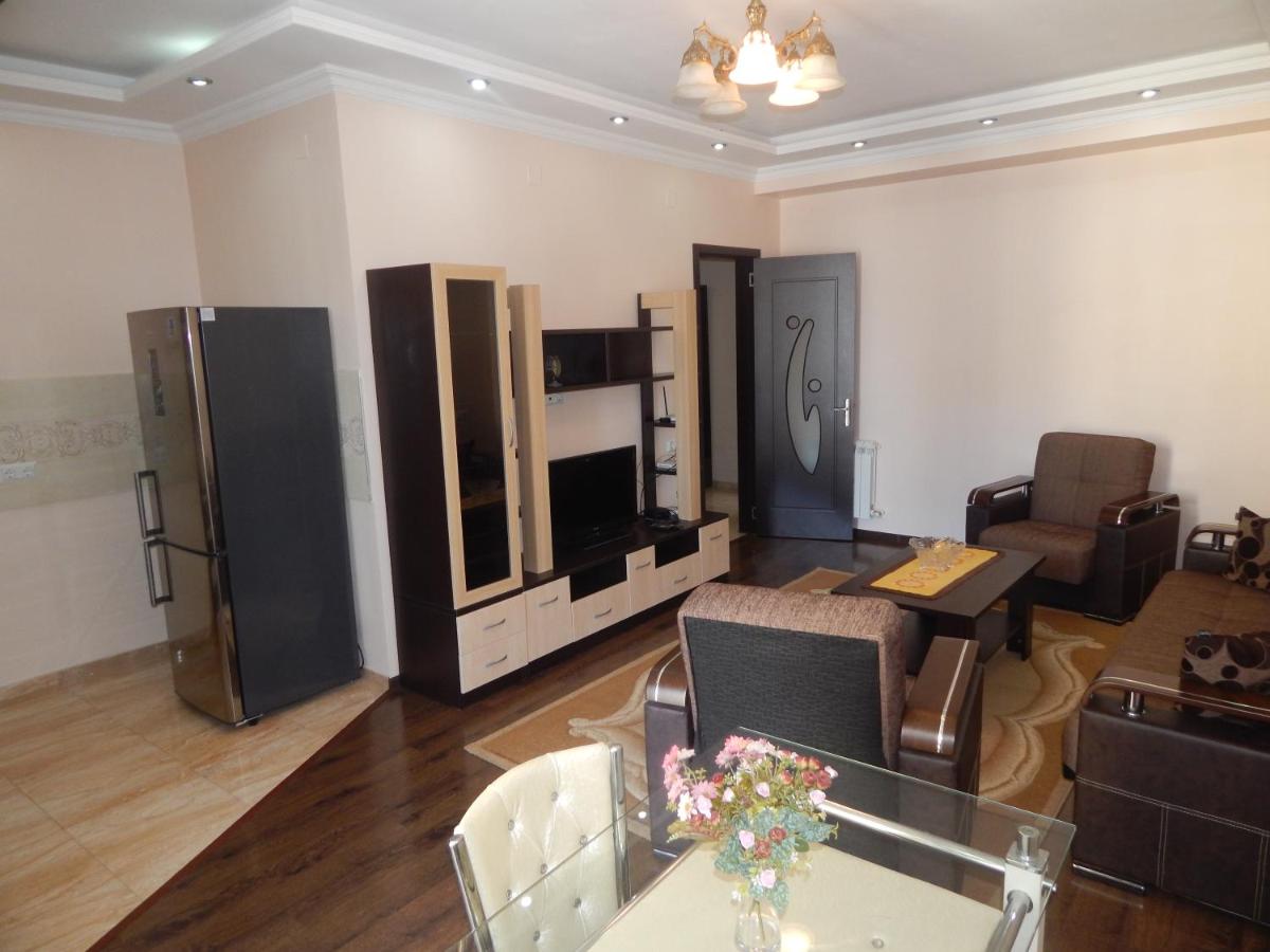 Apartment first line from Sea - Housity